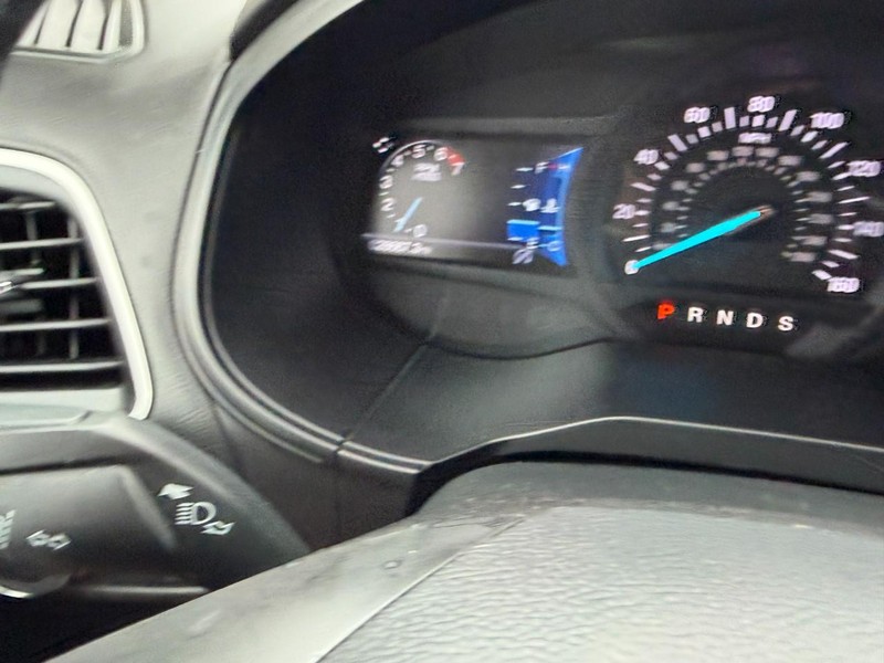 Ford Edge Vehicle Full-screen Gallery Image 34