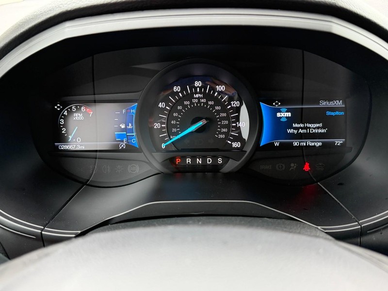 Ford Edge Vehicle Full-screen Gallery Image 35