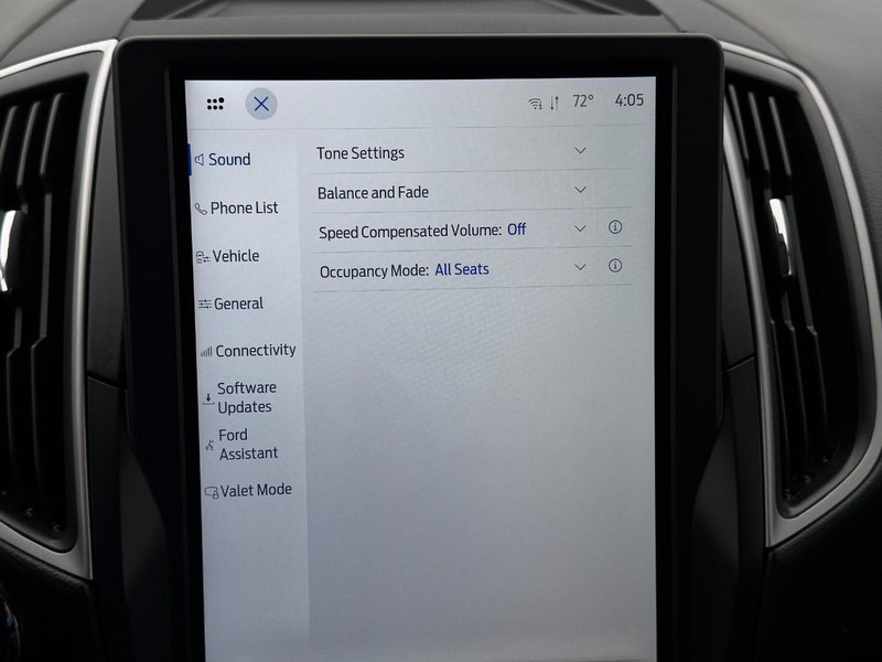 Ford Edge Vehicle Full-screen Gallery Image 40