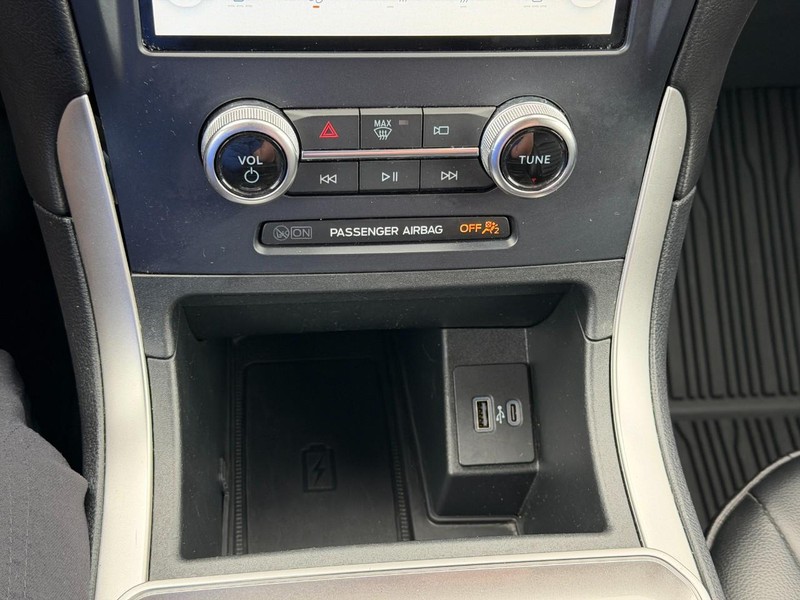 Ford Edge Vehicle Full-screen Gallery Image 45