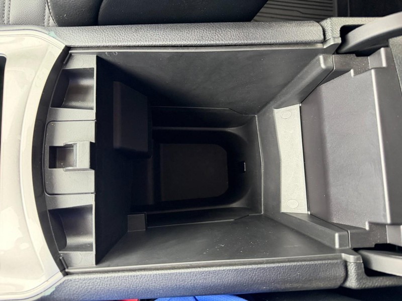 Ford Edge Vehicle Full-screen Gallery Image 48