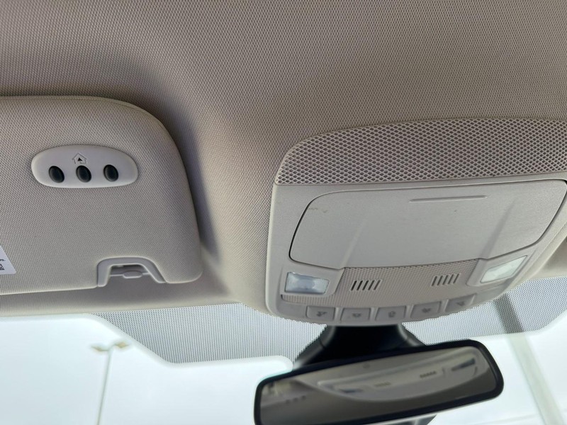 Ford Edge Vehicle Full-screen Gallery Image 50