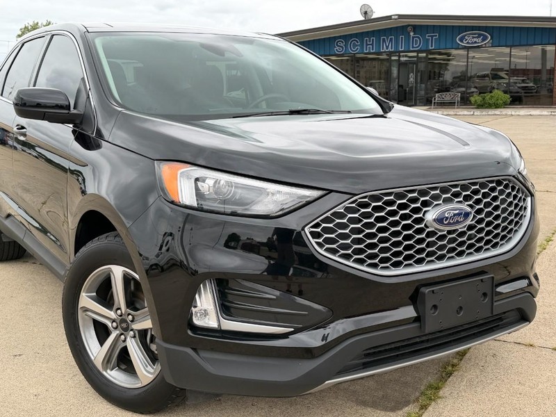 Ford Edge Vehicle Full-screen Gallery Image 08