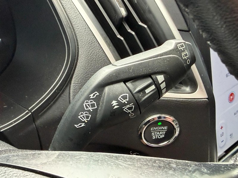 Ford Edge Vehicle Full-screen Gallery Image 34