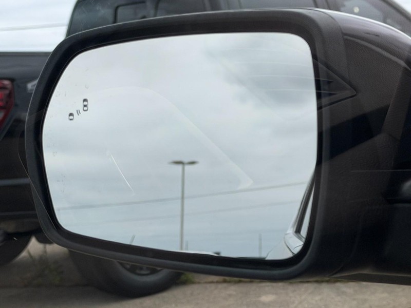 Ford Edge Vehicle Full-screen Gallery Image 38