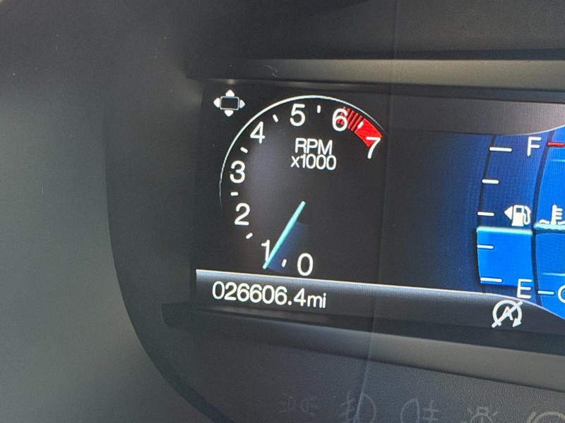 Ford Edge Vehicle Full-screen Gallery Image 35