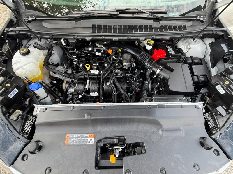 Ford Edge Vehicle Full-screen Gallery Image 11