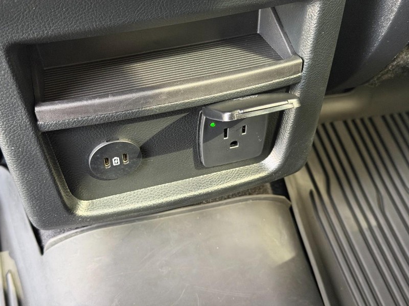 Ford Edge Vehicle Full-screen Gallery Image 21