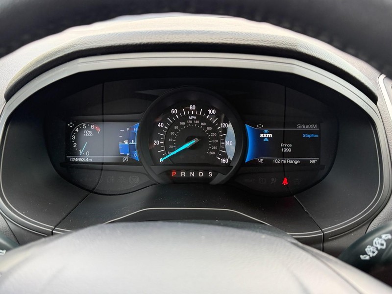 Ford Edge Vehicle Full-screen Gallery Image 34