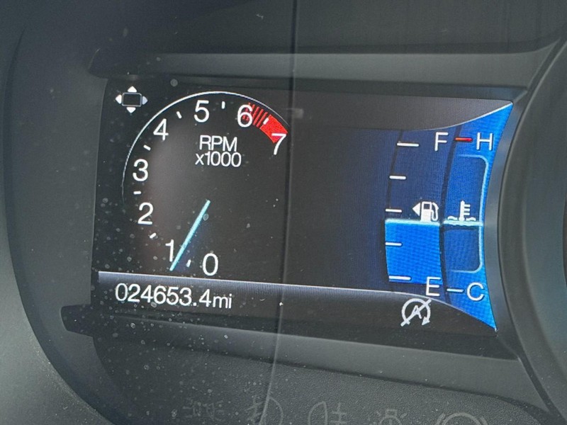 Ford Edge Vehicle Full-screen Gallery Image 35