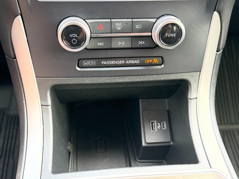 Ford Edge Vehicle Full-screen Gallery Image 44