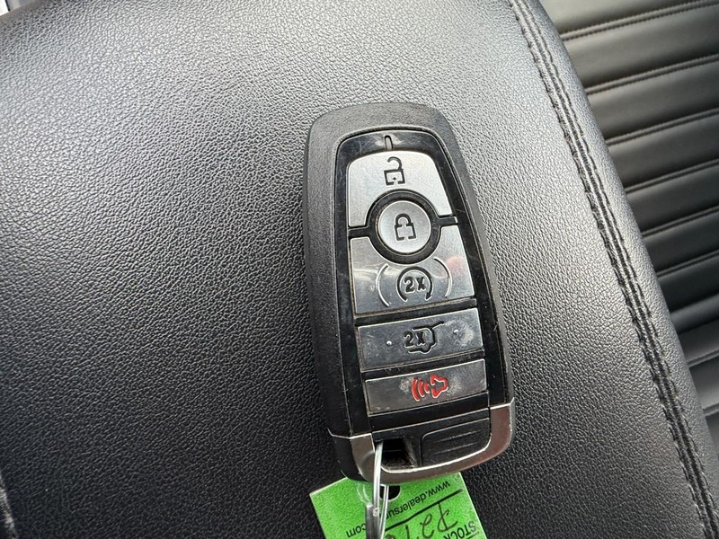 Ford Edge Vehicle Full-screen Gallery Image 46