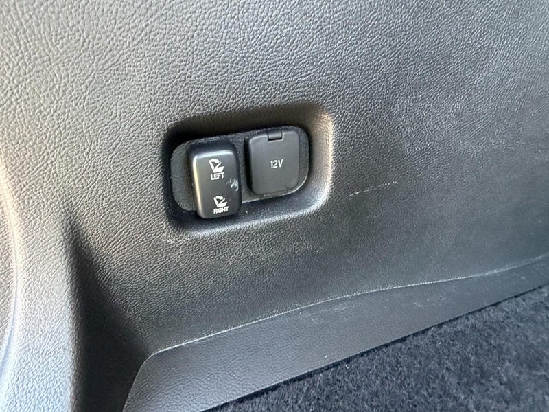 Ford Edge Vehicle Full-screen Gallery Image 13