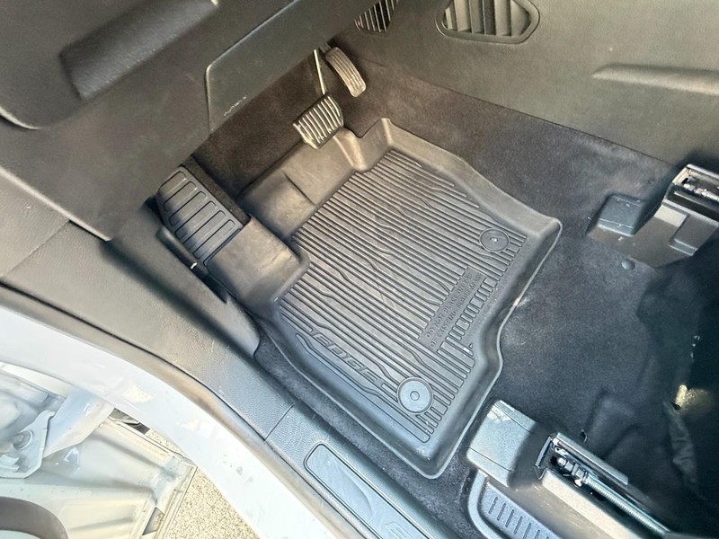 Ford Edge Vehicle Full-screen Gallery Image 26