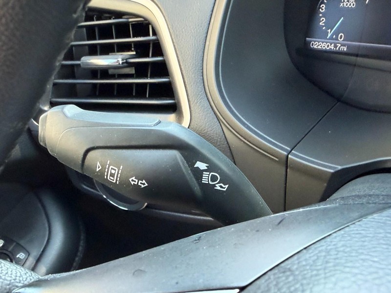 Ford Edge Vehicle Full-screen Gallery Image 33