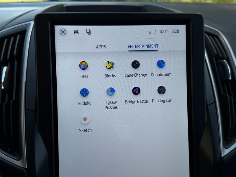 Ford Edge Vehicle Full-screen Gallery Image 42