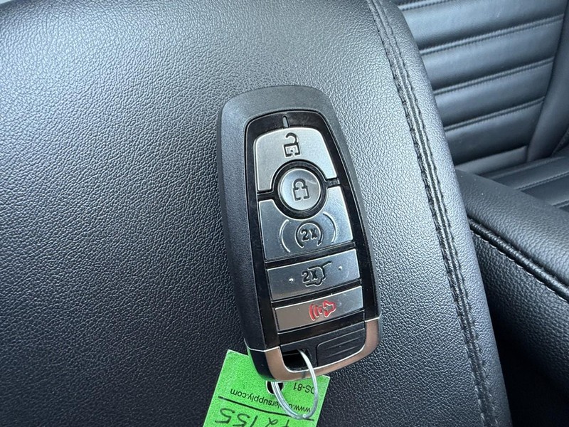 Ford Edge Vehicle Full-screen Gallery Image 45