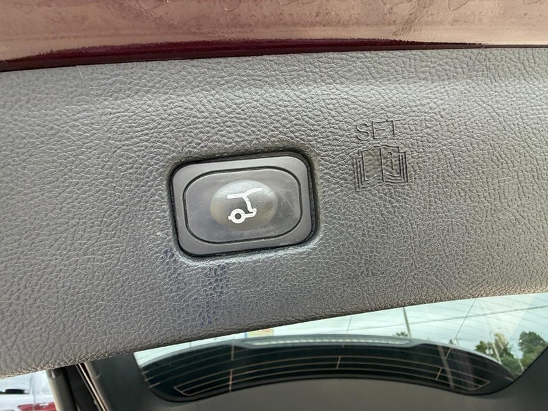 Ford Edge Vehicle Full-screen Gallery Image 17