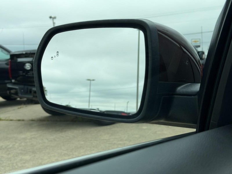 Ford Edge Vehicle Full-screen Gallery Image 37