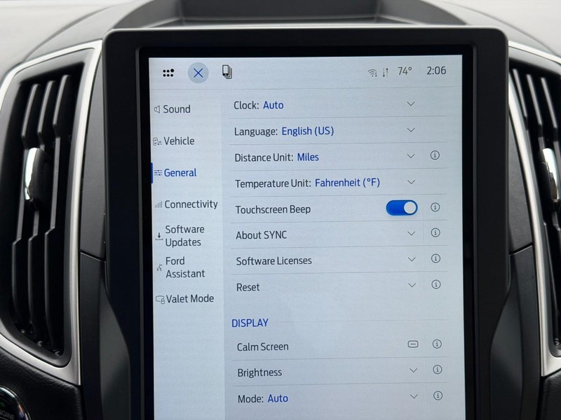 Ford Edge Vehicle Full-screen Gallery Image 40