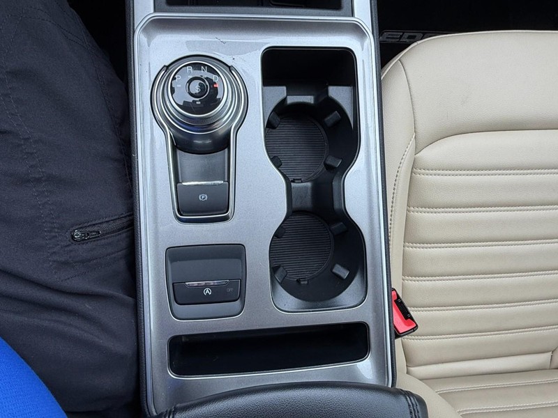 Ford Edge Vehicle Full-screen Gallery Image 46