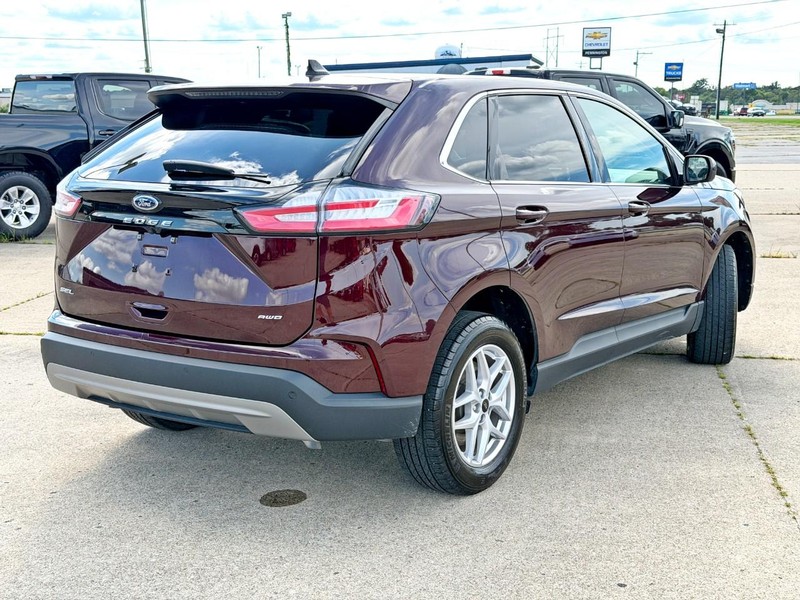 Ford Edge Vehicle Full-screen Gallery Image 04