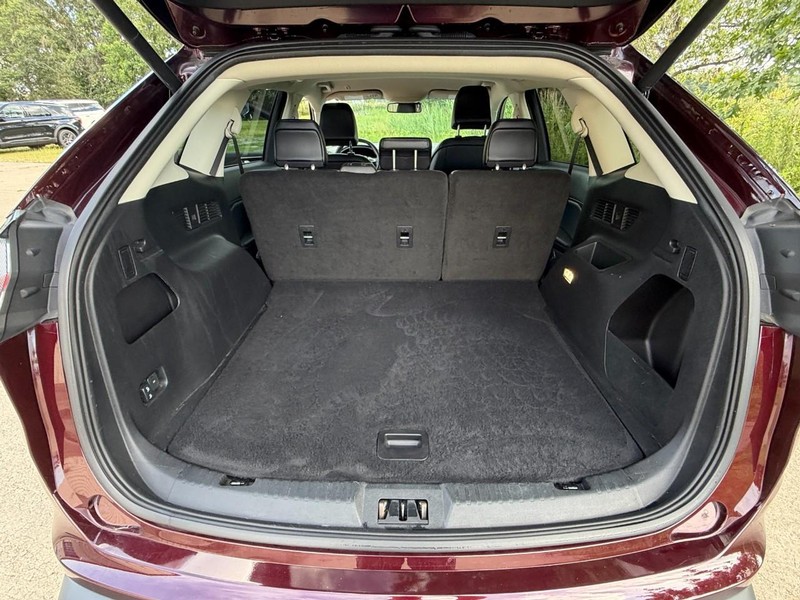 Ford Edge Vehicle Full-screen Gallery Image 12