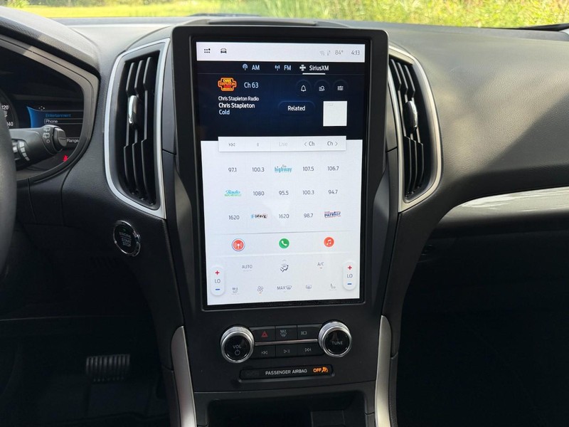 Ford Edge Vehicle Full-screen Gallery Image 35