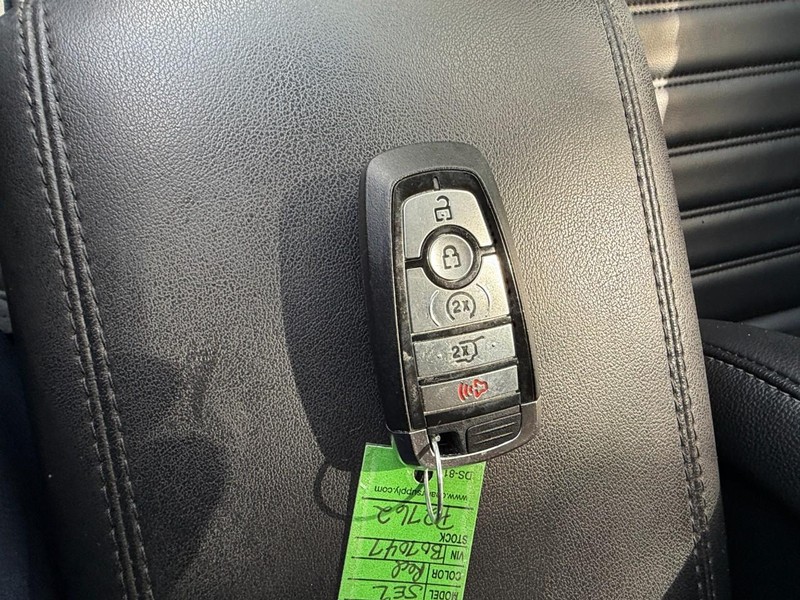 Ford Edge Vehicle Full-screen Gallery Image 44