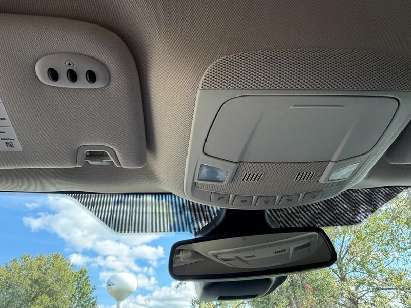 Ford Edge Vehicle Full-screen Gallery Image 47