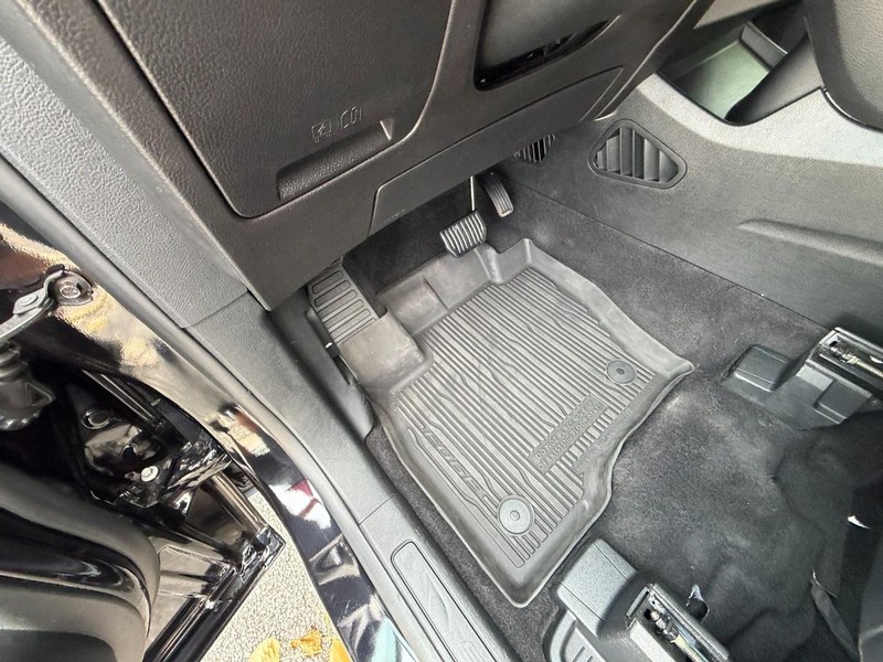 Ford Edge Vehicle Full-screen Gallery Image 25