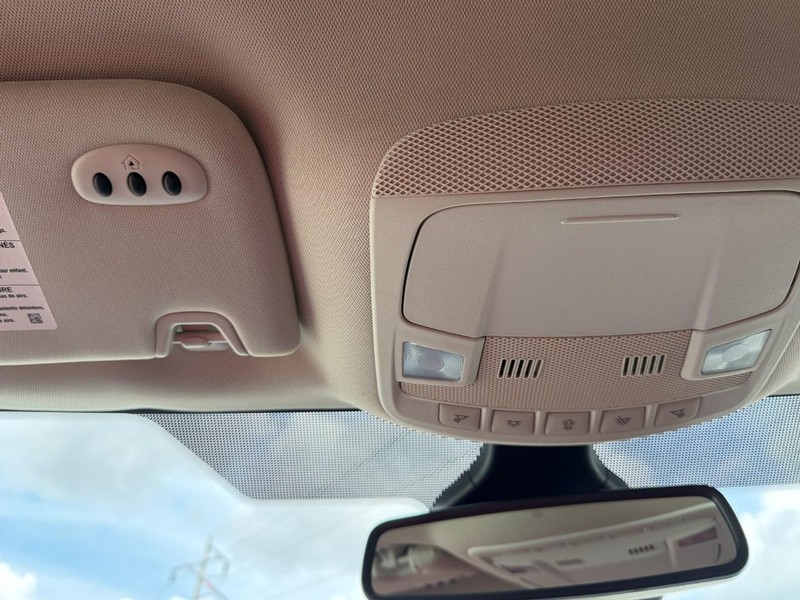 Ford Edge Vehicle Full-screen Gallery Image 46
