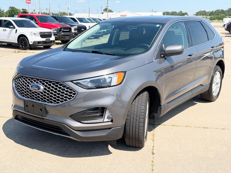 Ford Edge Vehicle Full-screen Gallery Image 07