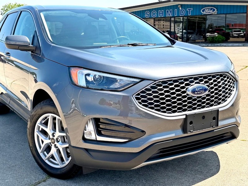 Ford Edge Vehicle Full-screen Gallery Image 08