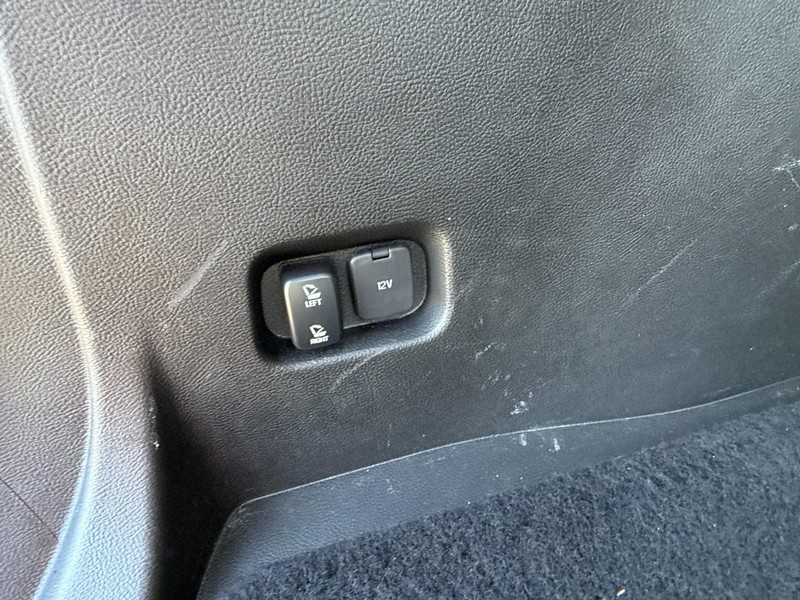 Ford Edge Vehicle Full-screen Gallery Image 13
