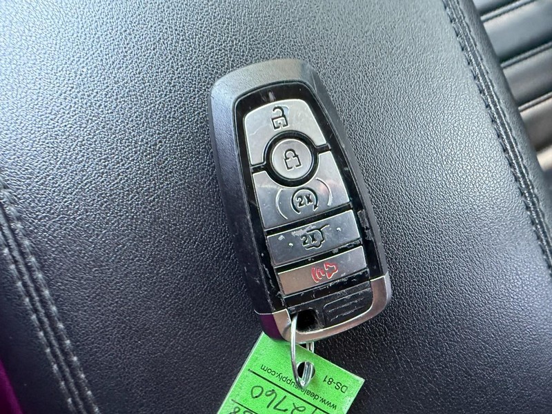 Ford Edge Vehicle Full-screen Gallery Image 45