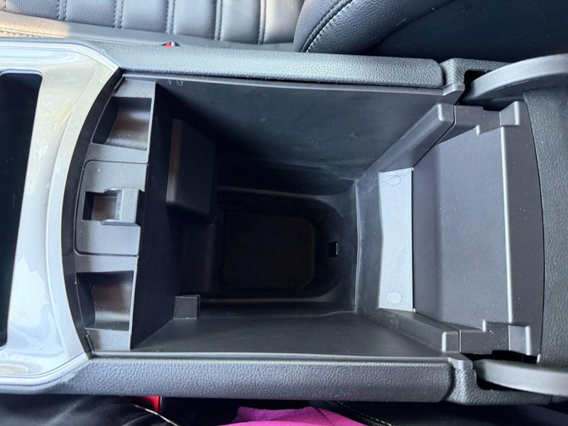 Ford Edge Vehicle Full-screen Gallery Image 46