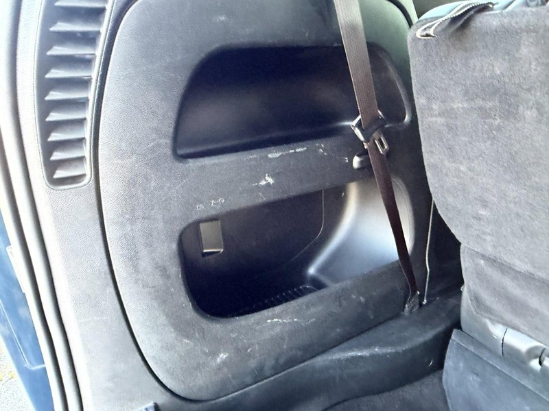 Chrysler Pacifica Vehicle Full-screen Gallery Image 15