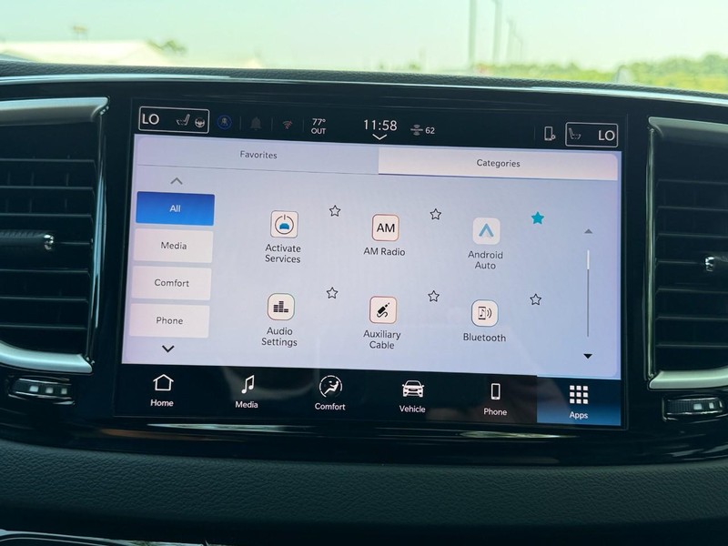 Chrysler Pacifica Vehicle Full-screen Gallery Image 41