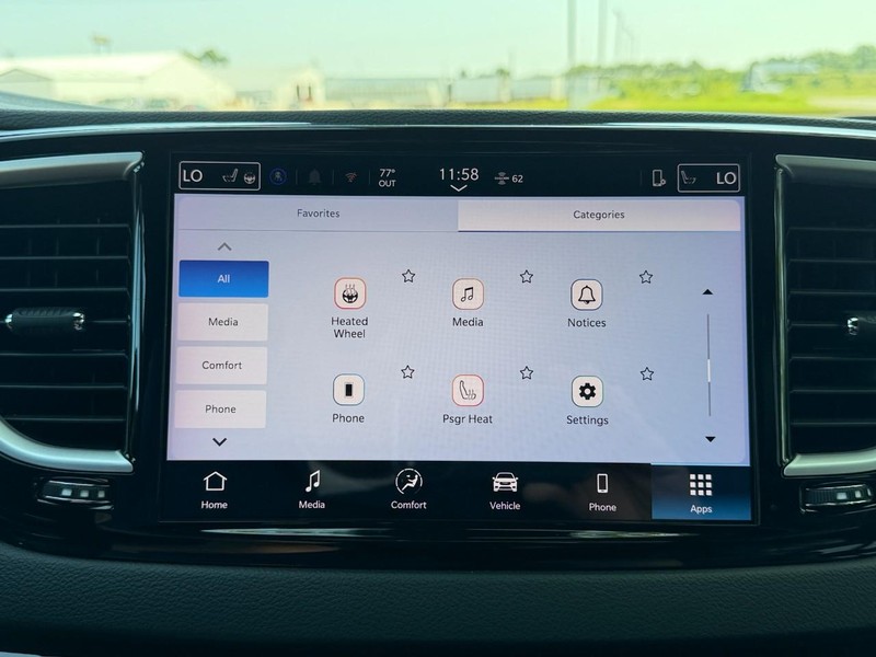 Chrysler Pacifica Vehicle Full-screen Gallery Image 43