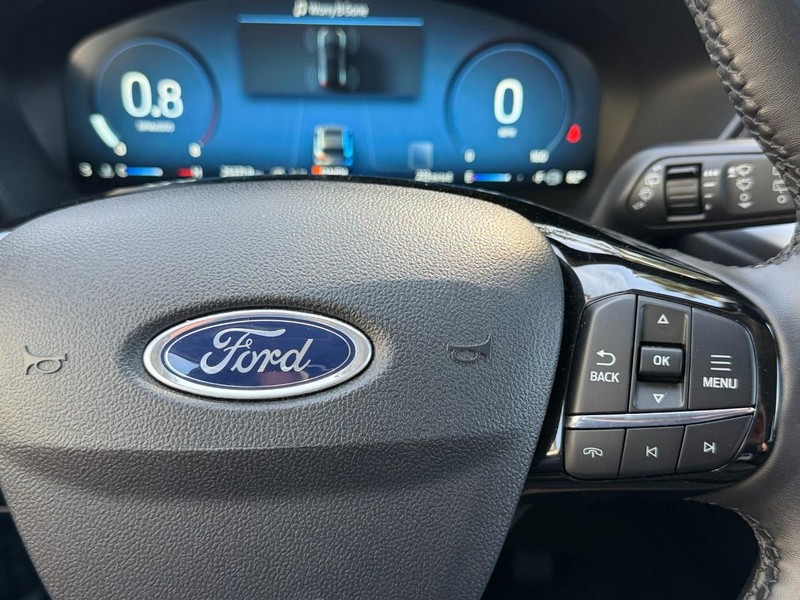 Ford Escape Vehicle Full-screen Gallery Image 29