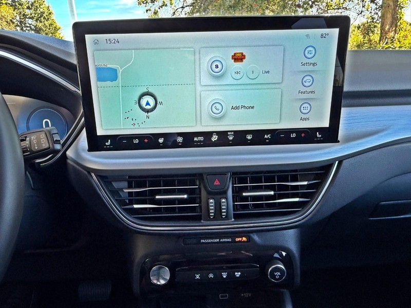 Ford Escape Vehicle Full-screen Gallery Image 33