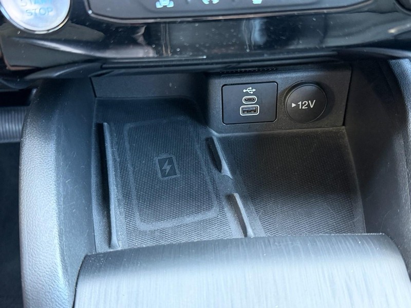 Ford Escape Vehicle Full-screen Gallery Image 48