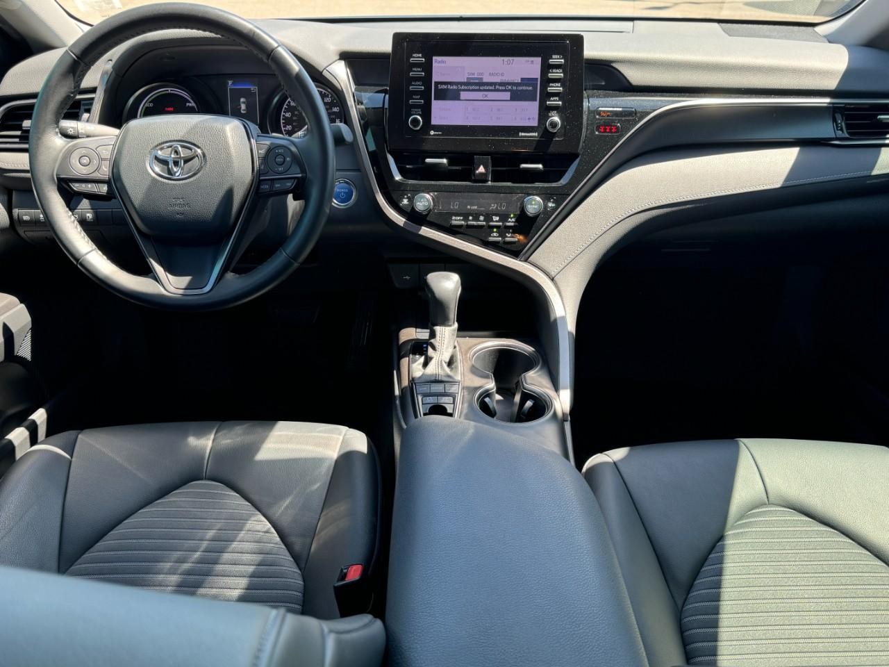 2022 Toyota Camry Hybrid CVT (Natl) photo