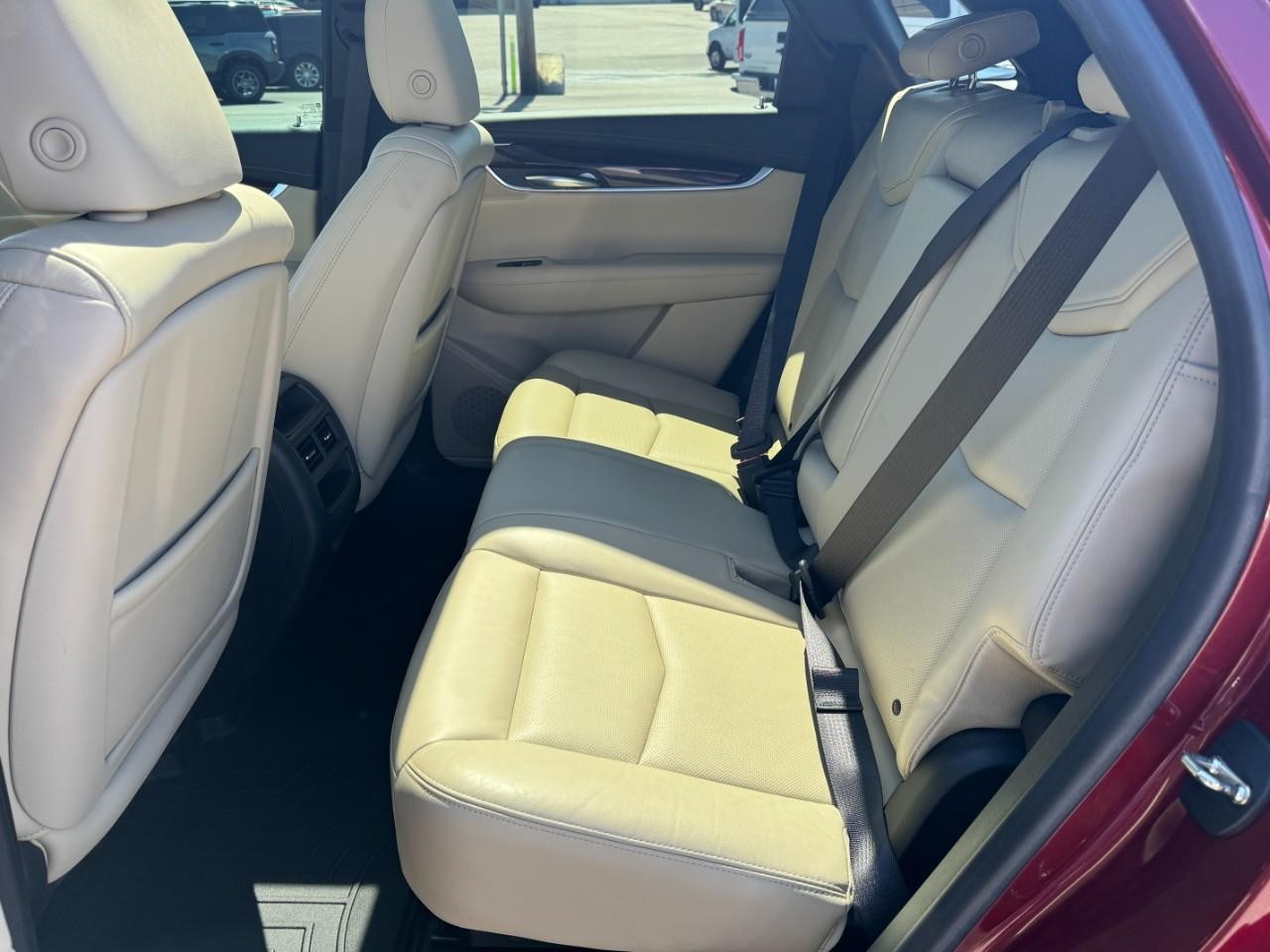 2017 Cadillac XT5 Luxury FWD photo