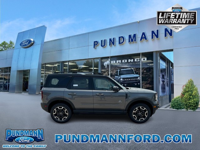 2024 Ford Bronco Sport Outer Banks at Pundmann Ford in St. Charles MO