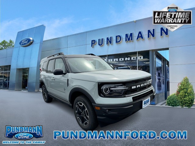 2024 Ford Bronco Sport Outer Banks at Pundmann Ford in St. Charles MO