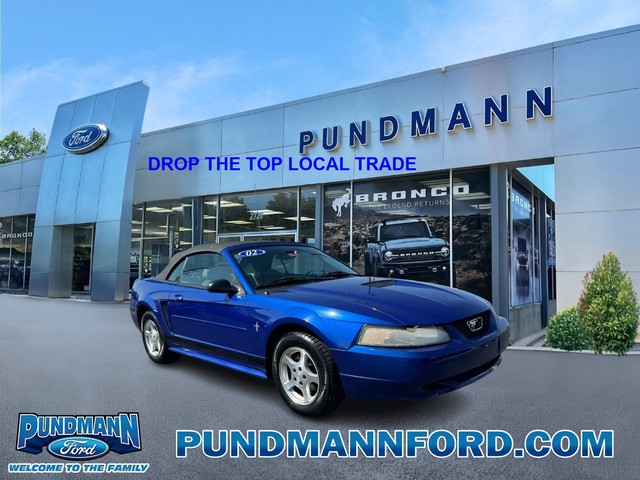 Used 2002 Ford Mustang Deluxe with VIN 1FAFP44442F206177 for sale in Saint Charles, MO