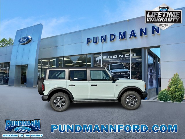 2024 Ford Bronco Big Bend at Pundmann Ford in St. Charles MO