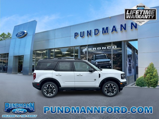 2024 Ford Bronco Sport Outer Banks at Pundmann Ford in St. Charles MO